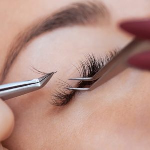Eyelash,Removal,Procedure,Close,Up.,Beautiful,Woman,With,Long,Lashes
